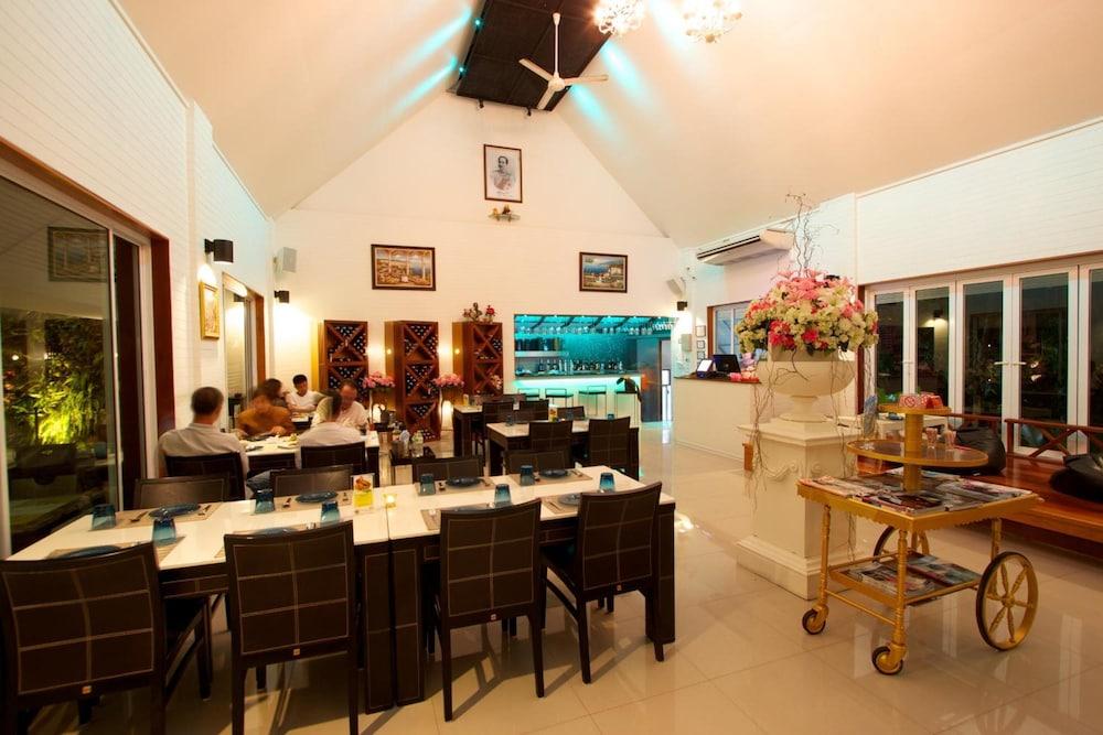 Charn Residence Bangsaen Extérieur photo