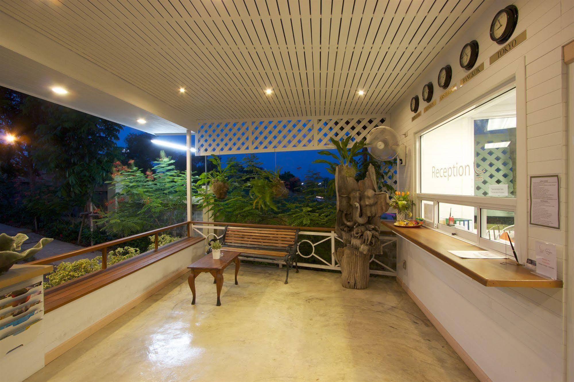 Charn Residence Bangsaen Extérieur photo