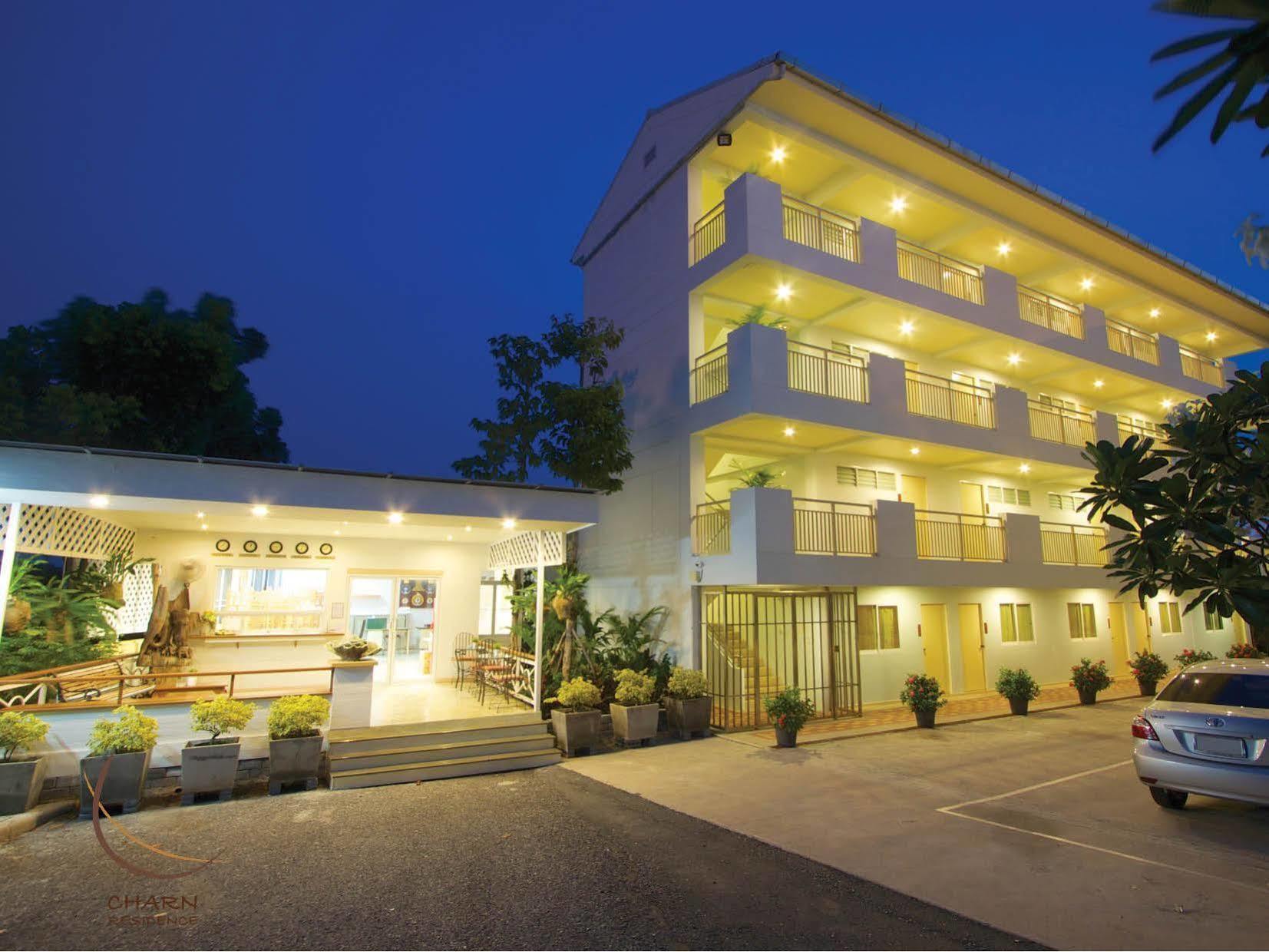 Charn Residence Bangsaen Extérieur photo